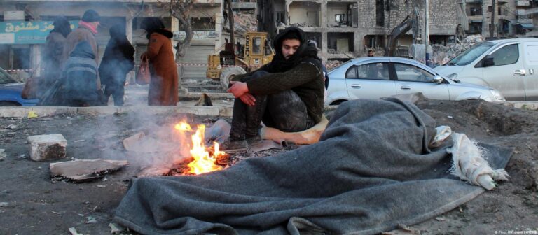 Erdbebenopfer in Syrien: Zuerst die Politik, dann die Hilfe?