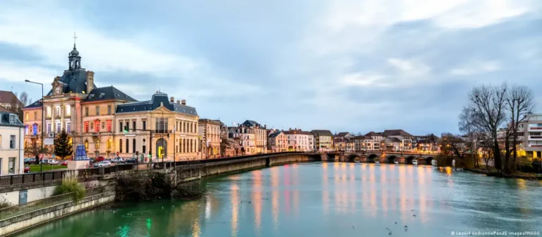 Fünf Leichen in Wohnung in der Nähe von Paris gefunden
