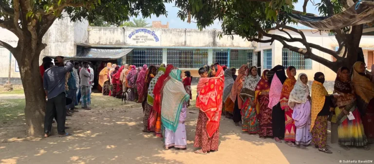 Wahlen in Indien: Wähler stehen für die dritte Wahlphase an